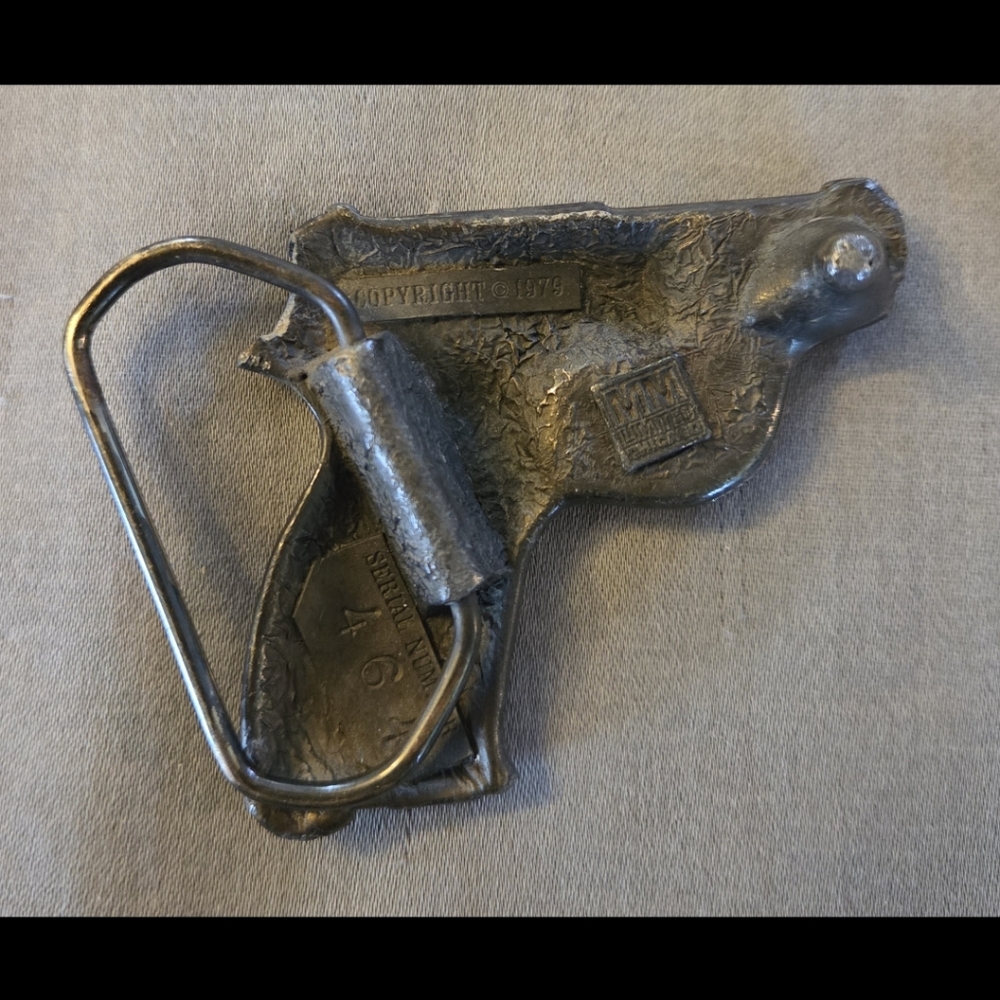 MM Limited Chicago Vintage Pistol Shaped Metal Belt Buckle - Picture 5 of 7